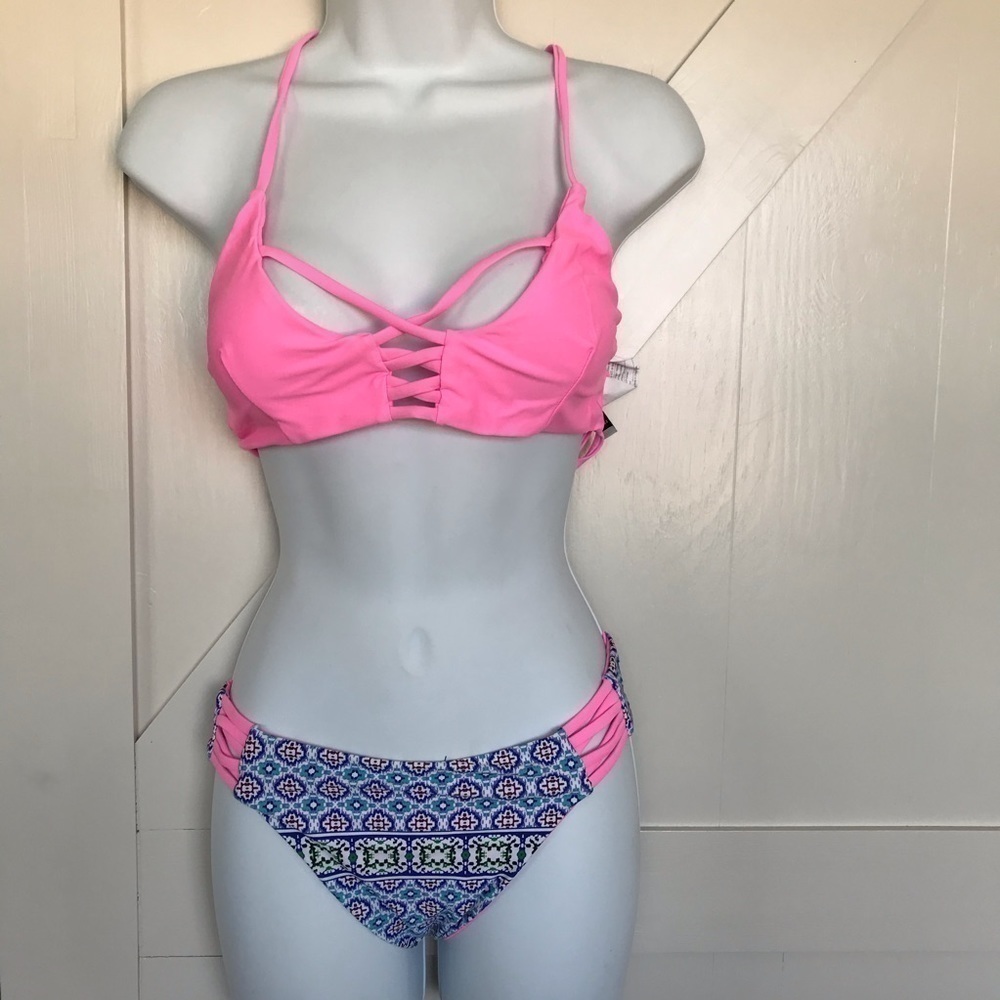 Pink two piece bikini swimsuit - Picture 4 of 5